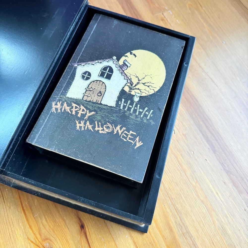 Halloween nesting book container decoration - Picture 2 of 16